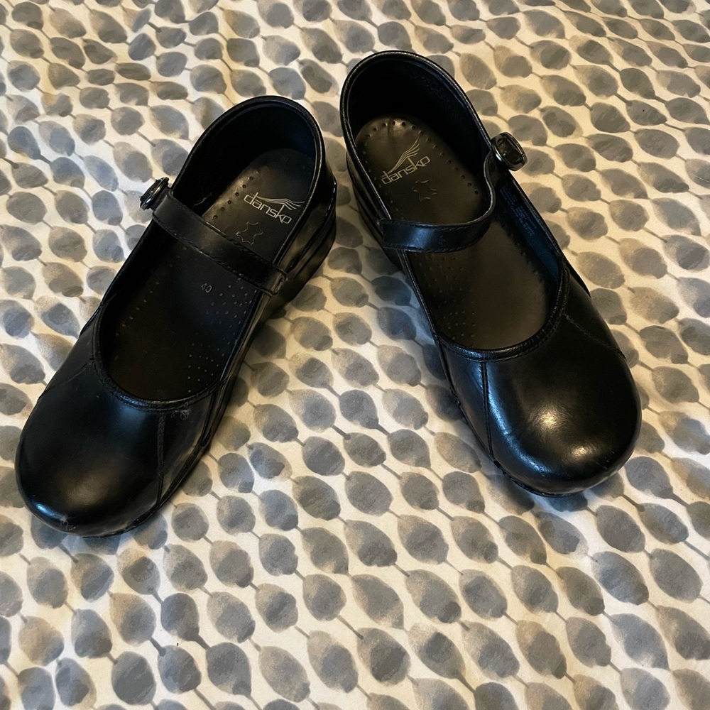 Like new Danskos
